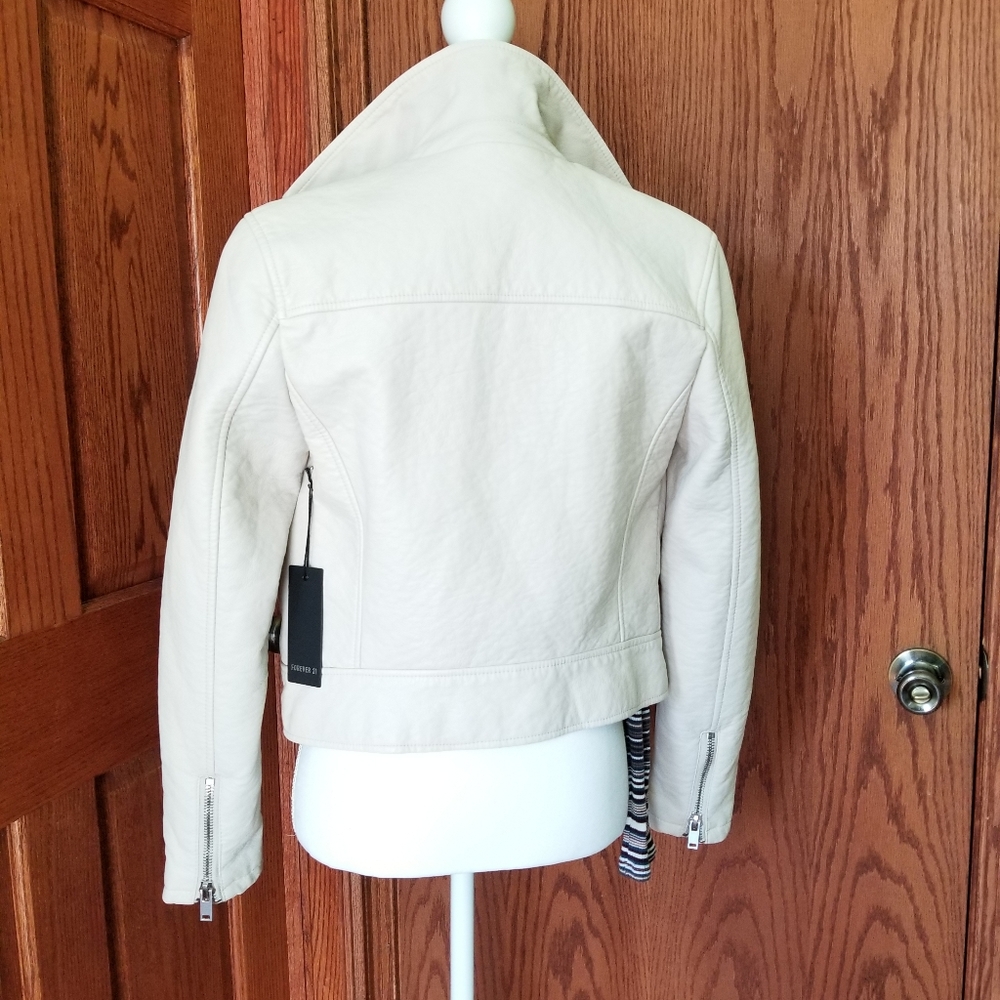 NWT - Forever 21 Faux Leather  Biker Jacket - Picture 5 of 12